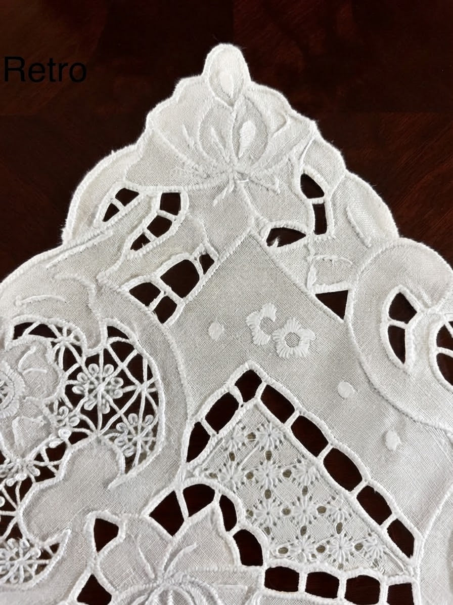 SET COMO’ PURO LINO BIANCO RICAMO A MANO CM 27x42 ( @.komo’V1 MG)