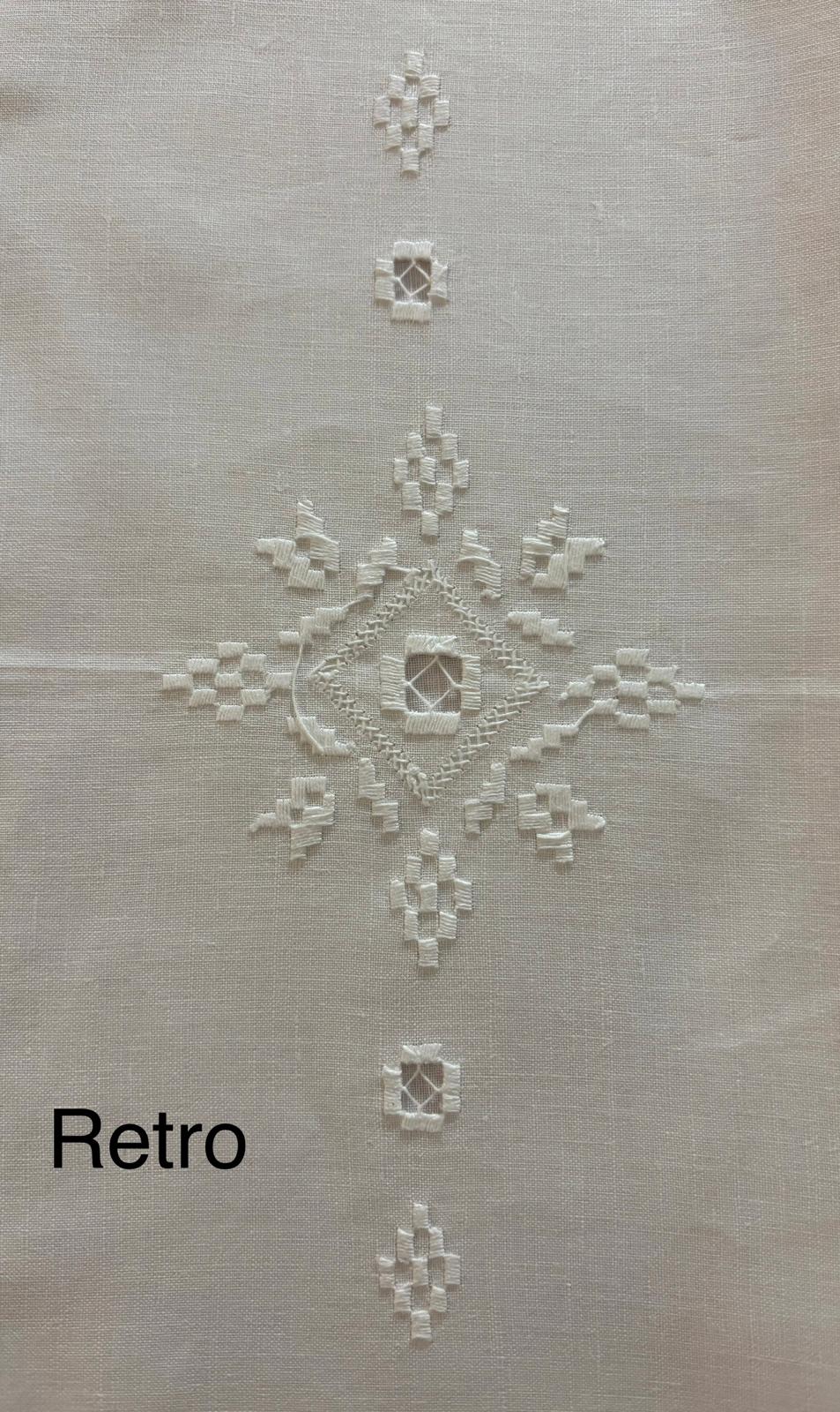 TOVAGLIA ROTONDA MISTO LINO E COTONE BIANCO RICAMO A MANO GEOMETRICO PUNTO PIENO DIAMETRO CM 170