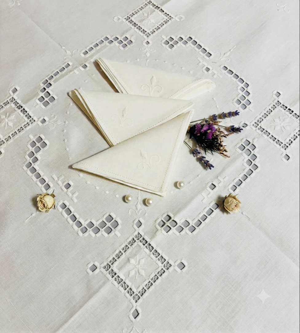 TOVAGLIETTA DA THE’ CM 83x83 VINTAGE MISTO LINO E COTONE BIANCO RICAMO A MANO (G2)