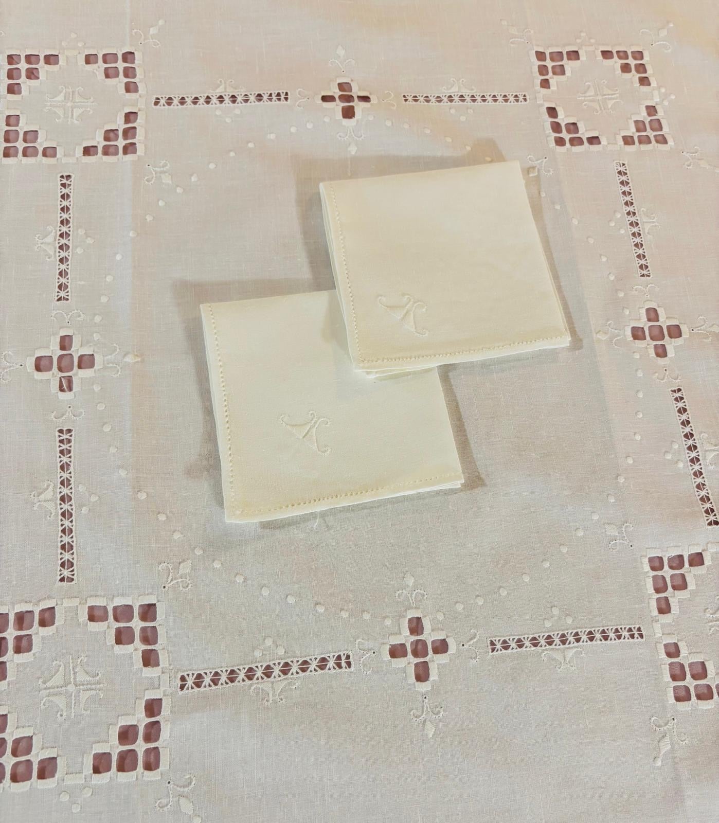 Tovaglietta Ricamo a Mano G.