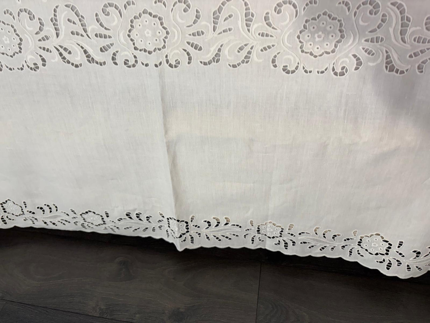 COPRILETTO PURO LINO BIANCO RICAMO A MANO INTANTO CM 235x270