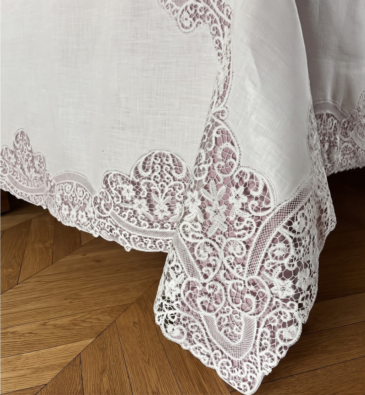 RECTANGULAR TABLECLOTH PURE WHITE LINEN AND CANTU LACE CM 165x275 (@.pzCantu’)