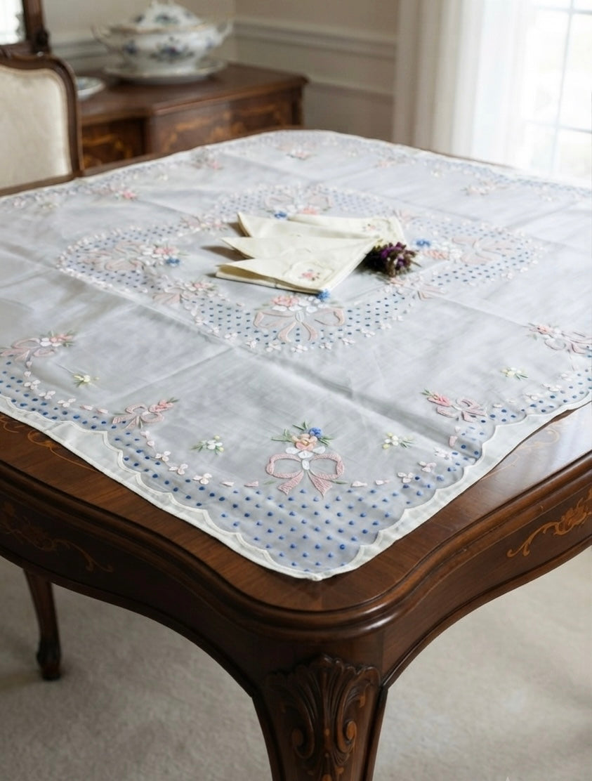 TOVAGLIETTA DA THE’ CM 82x82 IN ORGANZA SEMITRASPARENTE RICAMO A MANO