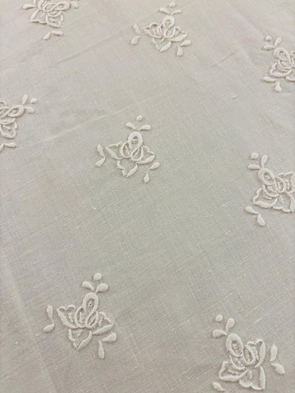 TOVAGLIA RETTANGOLARE PURO LINO BIANCO RICAMO A MANO PUNTO PIENO E INTAGLIO CM 170x265 (RS)