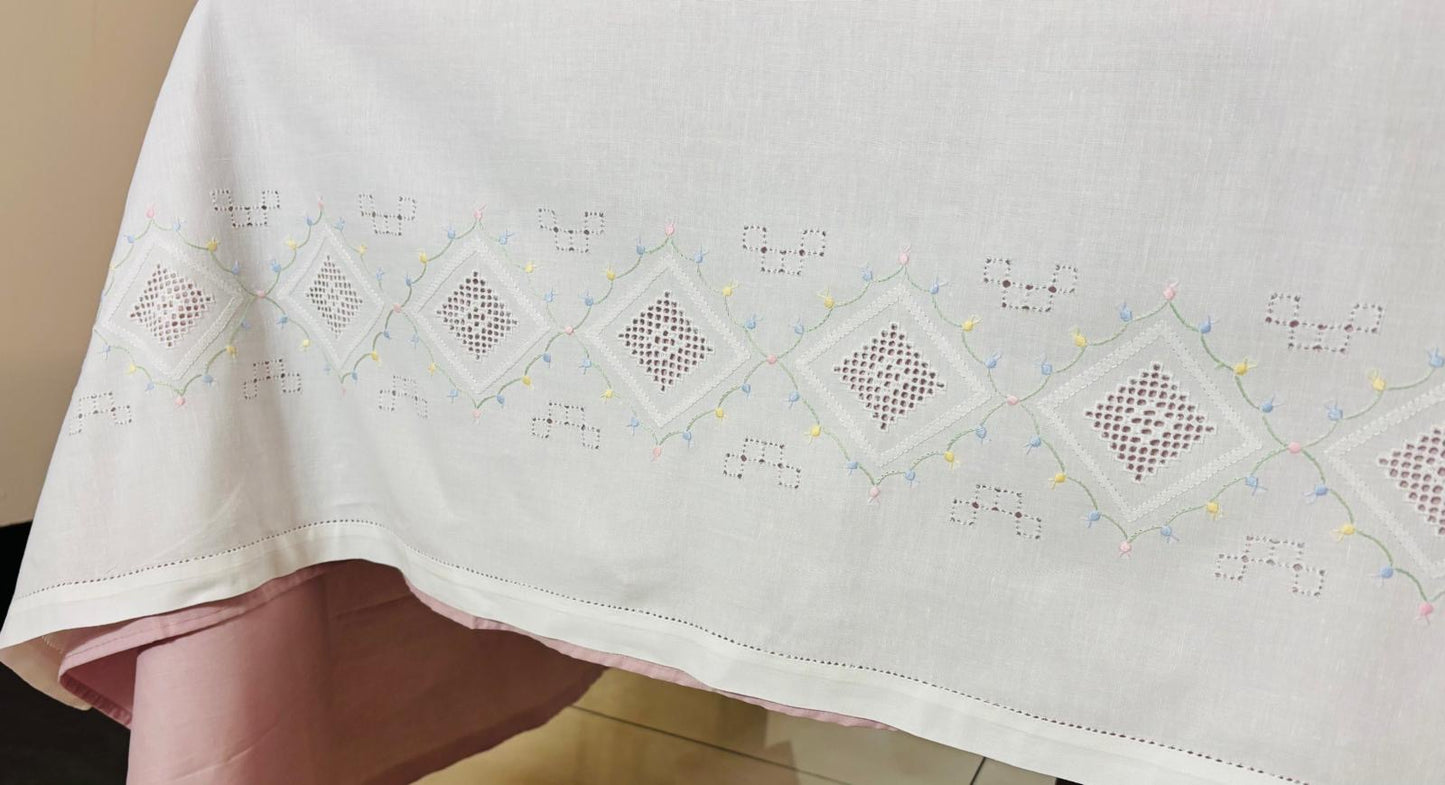 TOVAGLIA RETTANGOLARE MISTO LINO E COTONE BIANCO RICAMO A MANO PUNTO ERBA CM 160x260. (VS27)