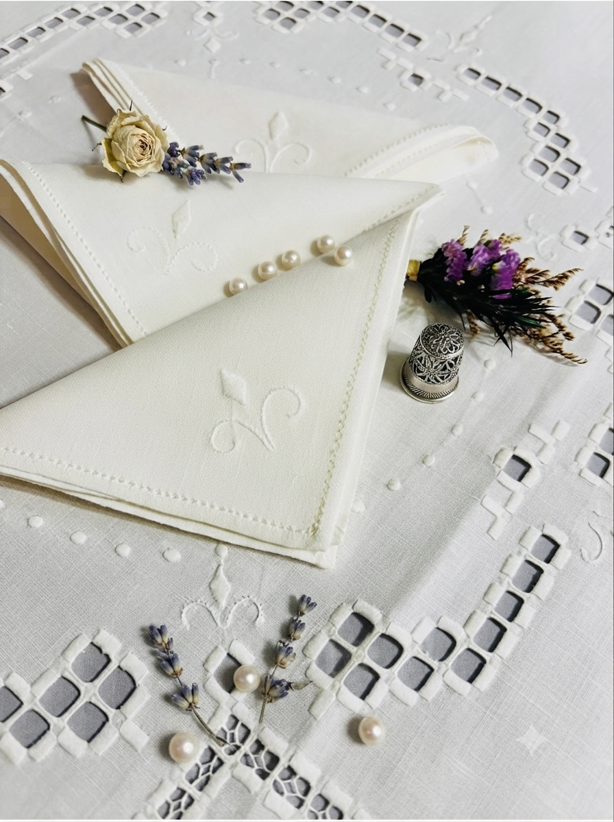 TOVAGLIETTA DA THE’ CM 83x83 VINTAGE MISTO LINO E COTONE BIANCO RICAMO A MANO  (G2)