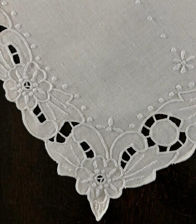 SET 4 SOTTOPIATTI / TOVAGLIETTE PURO LINO BIANCO RICAMO A MANO CM 35x50