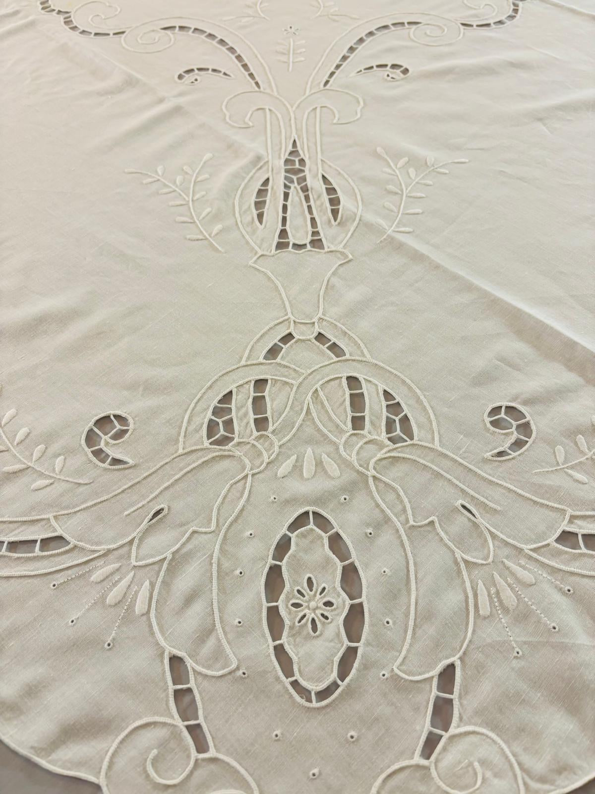 TOVAGLIA RETTANGOLARE MISTO LINO E COTONE BIANCO RICAMO A MANO INTAGLIO CM 165x268 (IL)