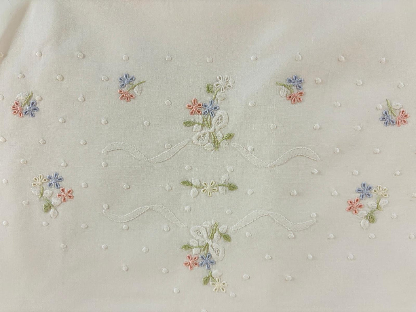 LENZUOLO COTONE PERCALLE RICAMO A MANO PUNTO PIENO CM 270x290 VAR.3
