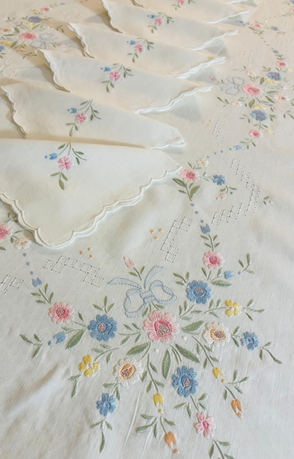 TOVAGLIA RETTANGOLARE PURO LINO BIANCO RICAMO A MANO PUNTO PIENO CM 160x280 (PV)