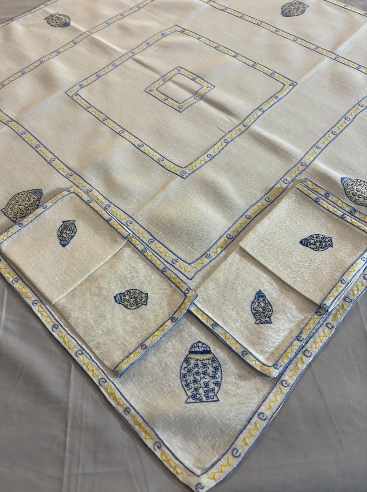 TOVAGLIETTA DA THE’CM 82x82 VINTAGE MISTO LINO E COTONE AVORIO RICAMO A MANO (CRL)