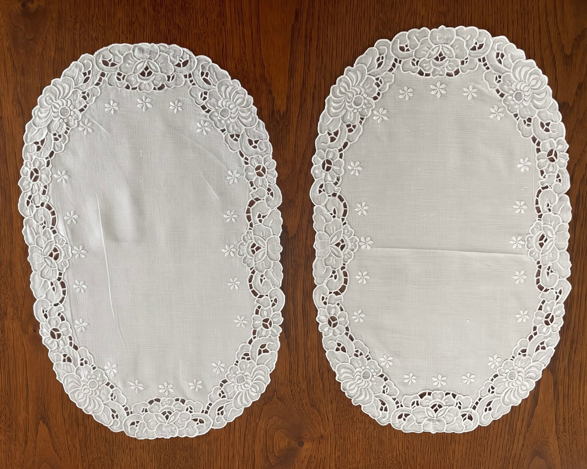 SET 8 TOVAGLIETTE/SOTTOPIATTI PURO LINO INTAGLIO CM 35x56
(@. Set8 eleg )