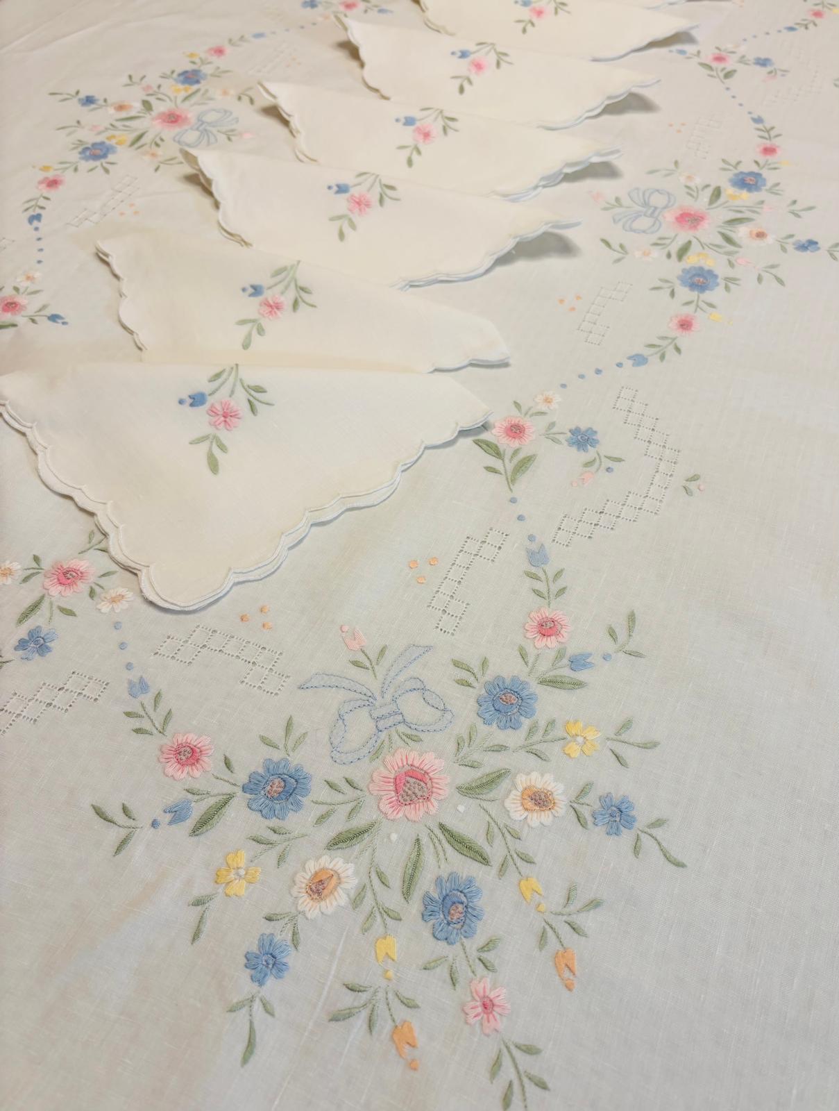 TOVAGLIA RETTANGOLARE PURO LINO BIANCO RICAMO A MANO PUNTO PIENO CM 160x280 (PV)