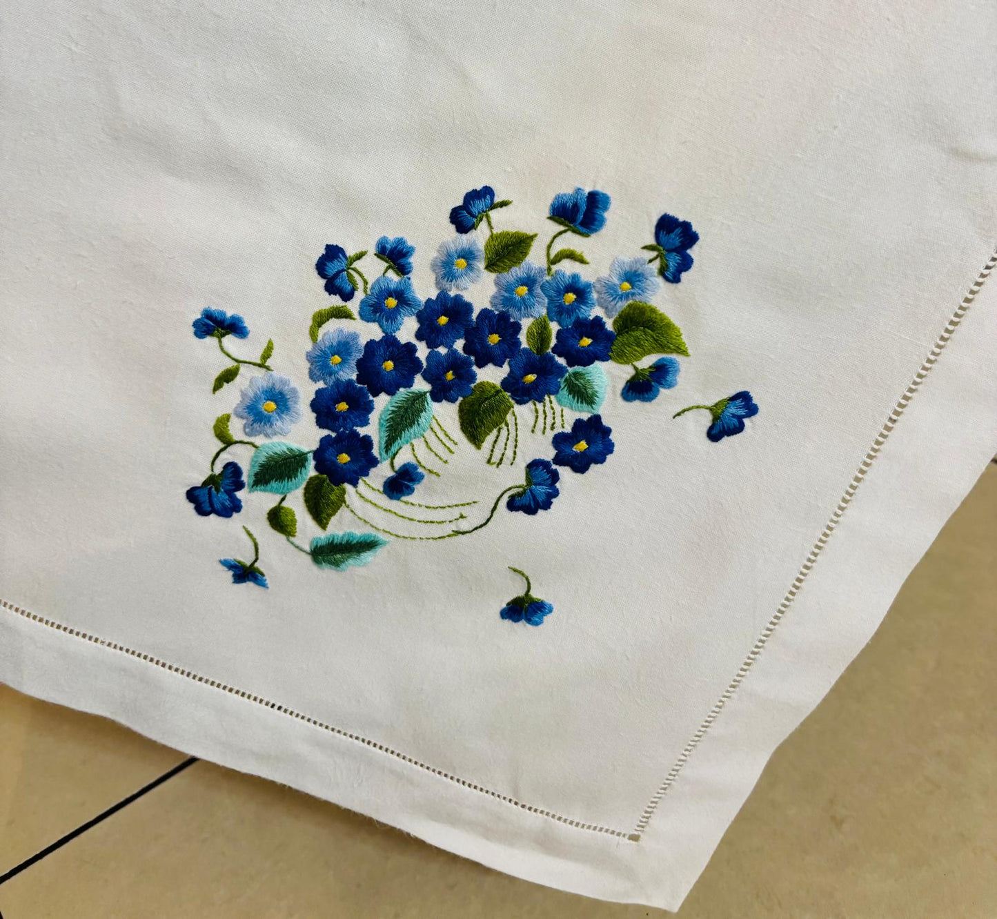 TOVAGLIA RETTANGOLARE GRANDE MISURA COTONE MERCERIZZATO BIANCO RICAMO A MANO PUNTO PIENO CM 170x320