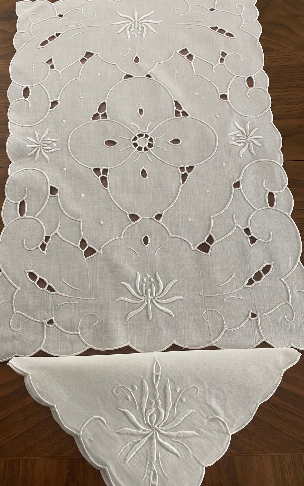 SET DI 8 TOVAGLIETTE AMERICANE
PURO COTONE BIANCO ( @. 8am.rag )