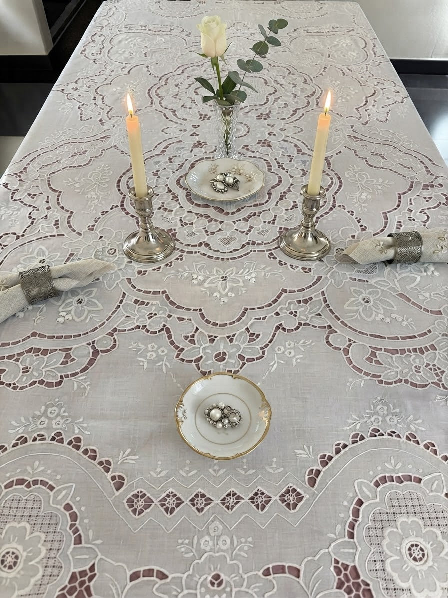 TOVAGLIA RETTANGOLARE PURO LINO BIANCO RICAMO INTAGLIO E PUNTO PIENO CM 160x220 ( @. perla romantica)