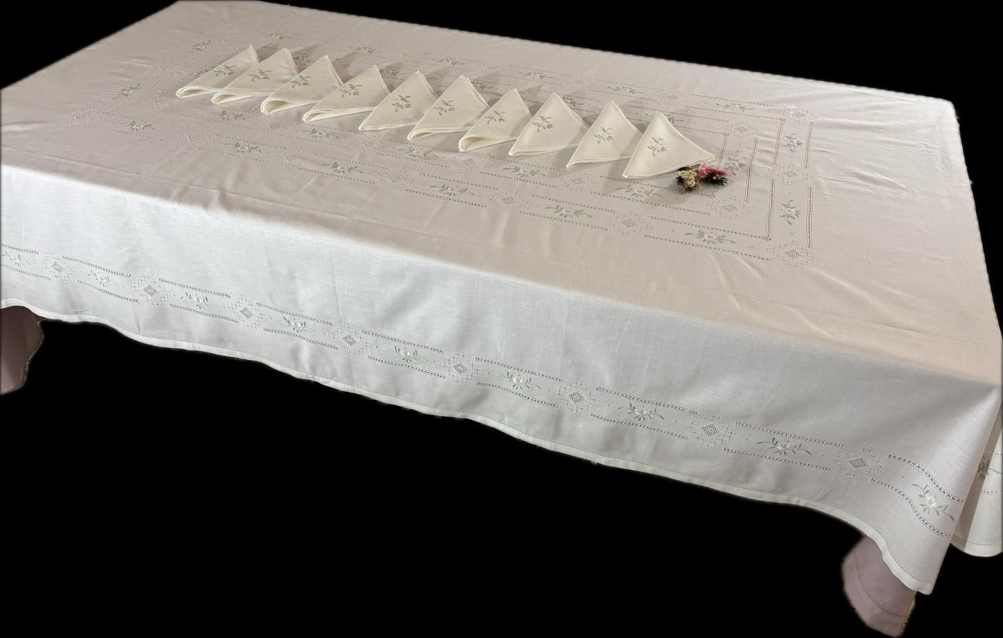 TOVAGLIA RETTANGOLARE MISTO LINO E COTONE BIANCO RICAMO A MANO PUNTO PIENO CM 170x270 (S27)