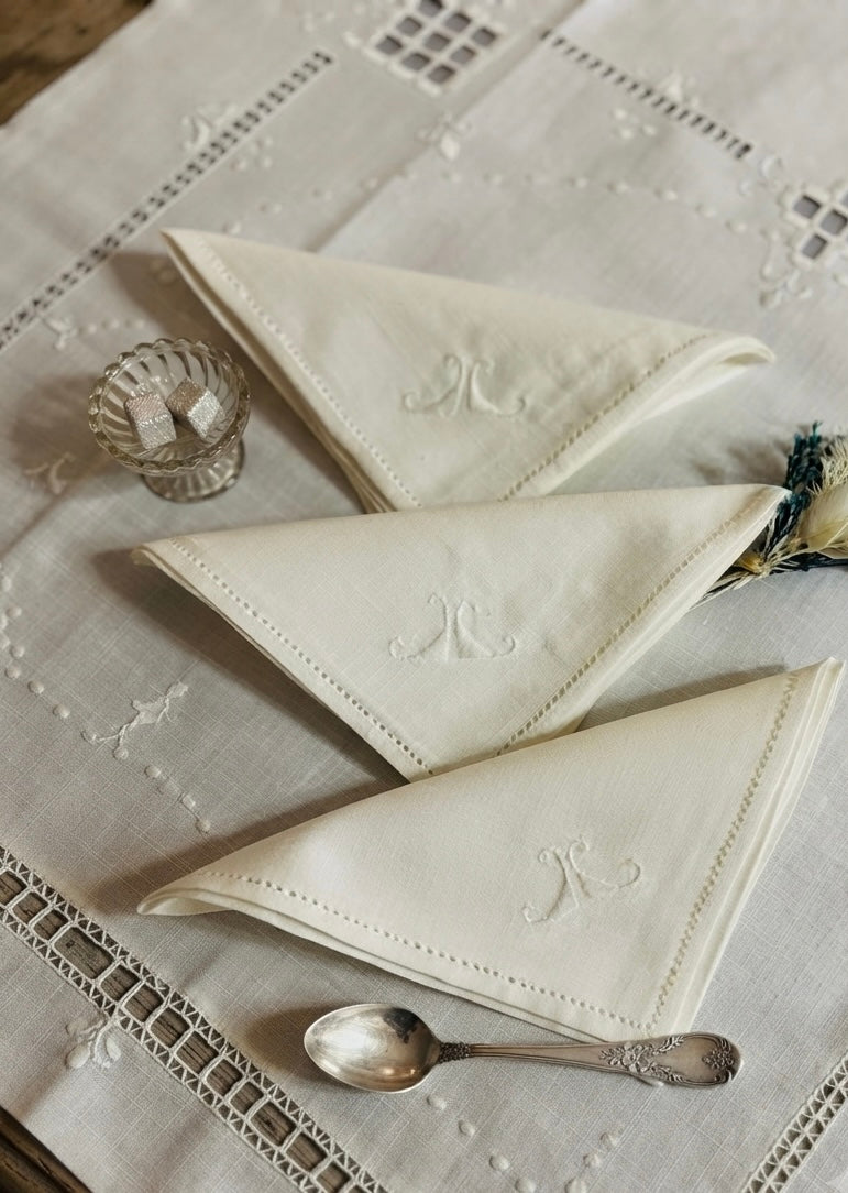TOVAGLIETTA DA THE’ CM 83x83 VINTAGE MISTO LINO E COTONE BIANCO RICAMO A MANO  (G)
