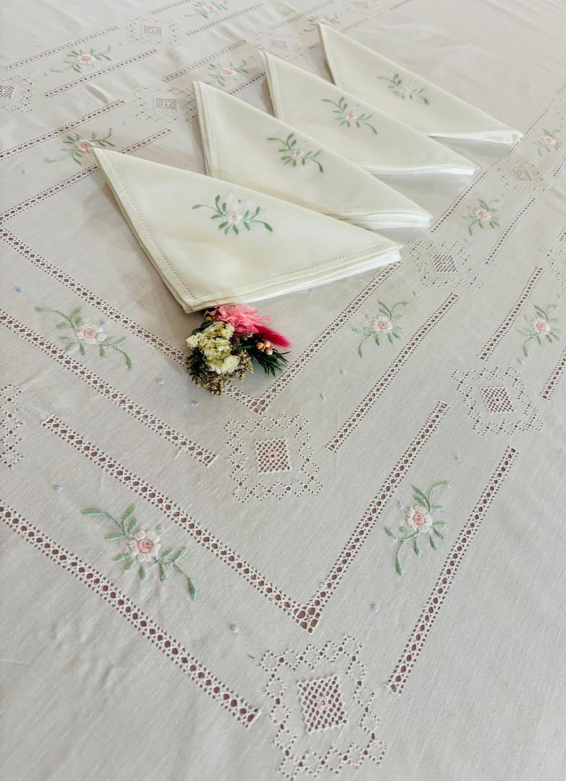 TOVAGLIA RETTANGOLARE MISTO LINO E COTONE BIANCO RICAMO A MANO PUNTO PIENO CM 170x270 (S27)
