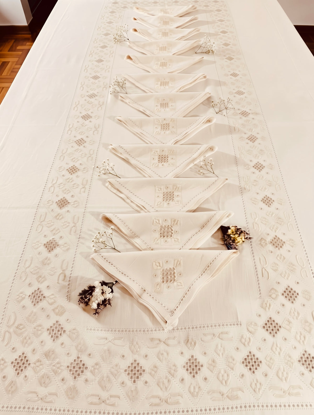 RECTANGULAR TABLECLOTH PURE FLAX ECRU ‘ HAND-EMBROIDERED PUNTO ANTICO 170x265 CM (@.Florentia12)