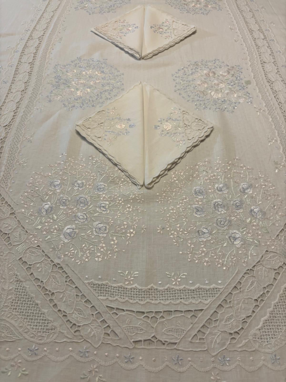 TOVAGLIA RETTANGOLARE PURO LINO BIANCO RICAMO A MANO PUNTO PIENO & INTAGLIO CM 160x260 (INCT)
