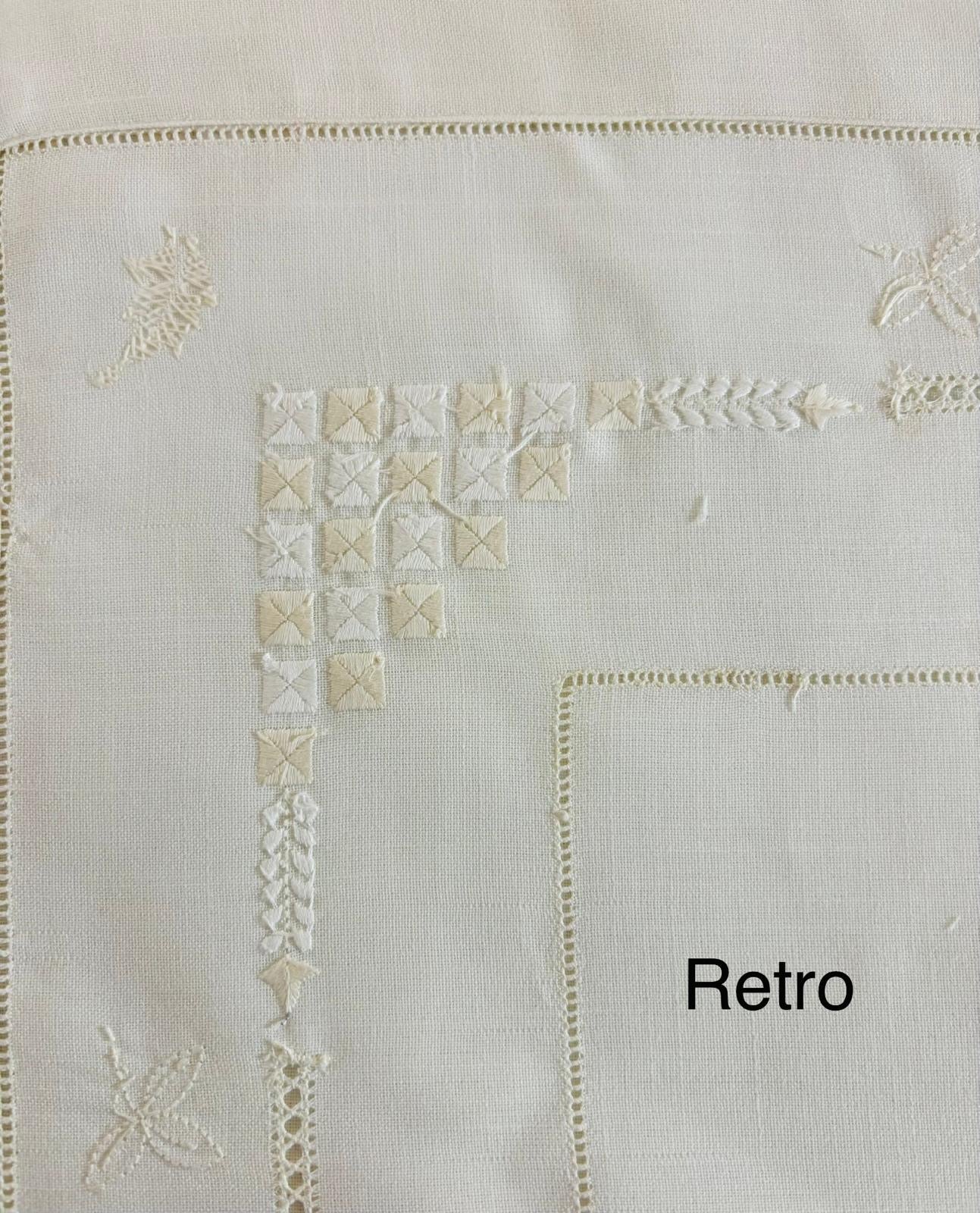 TOVAGLIA RETTANGOLARE MISTO LINO E POLIESTERE AVORIO RICAMO A MANO PUNTO PIENO CM 170x270 (D)