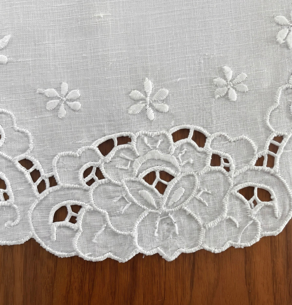 SET 8 TOVAGLIETTE/SOTTOPIATTI PURO LINO INTAGLIO CM 35x56
(@. Set8 eleg )