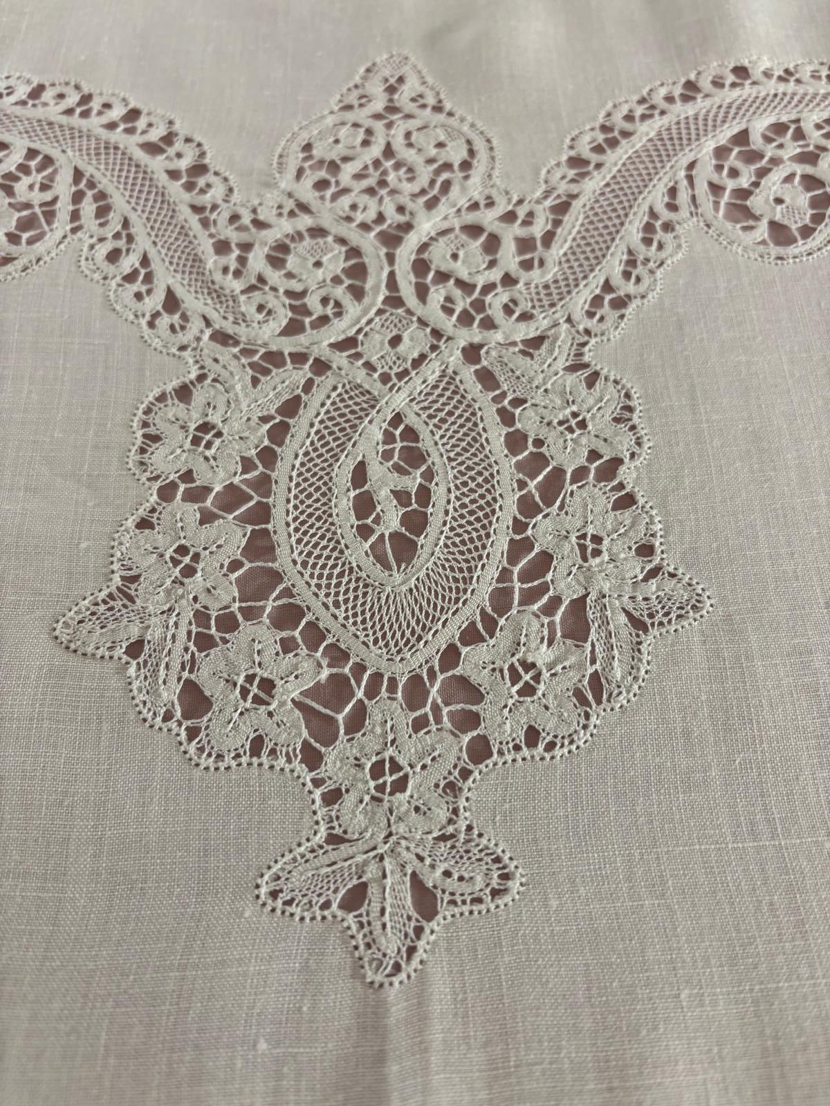 TOVAGLIA RETTANGOLARE PURO LINO BIANCO E PIZZO CANTÙ CM 165x275