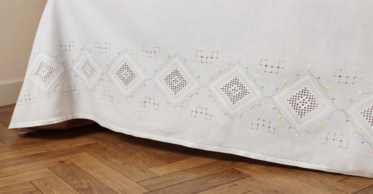 TOVAGLIA RETTANGOLARE MISTO LINO E COTONE BIANCO RICAMO A MANO PUNTO ERBA CM 160x260. (@.VS270)