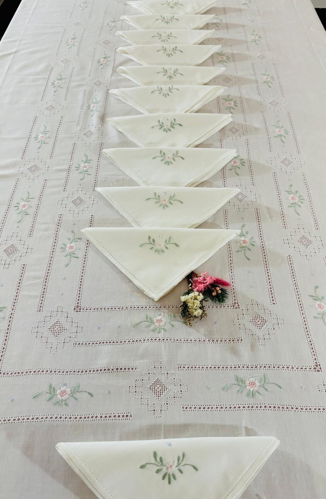 TOVAGLIA RETTANGOLARE MISTO LINO E COTONE BIANCO RICAMO A MANO PUNTO PIENO CM 170x270 (S27)