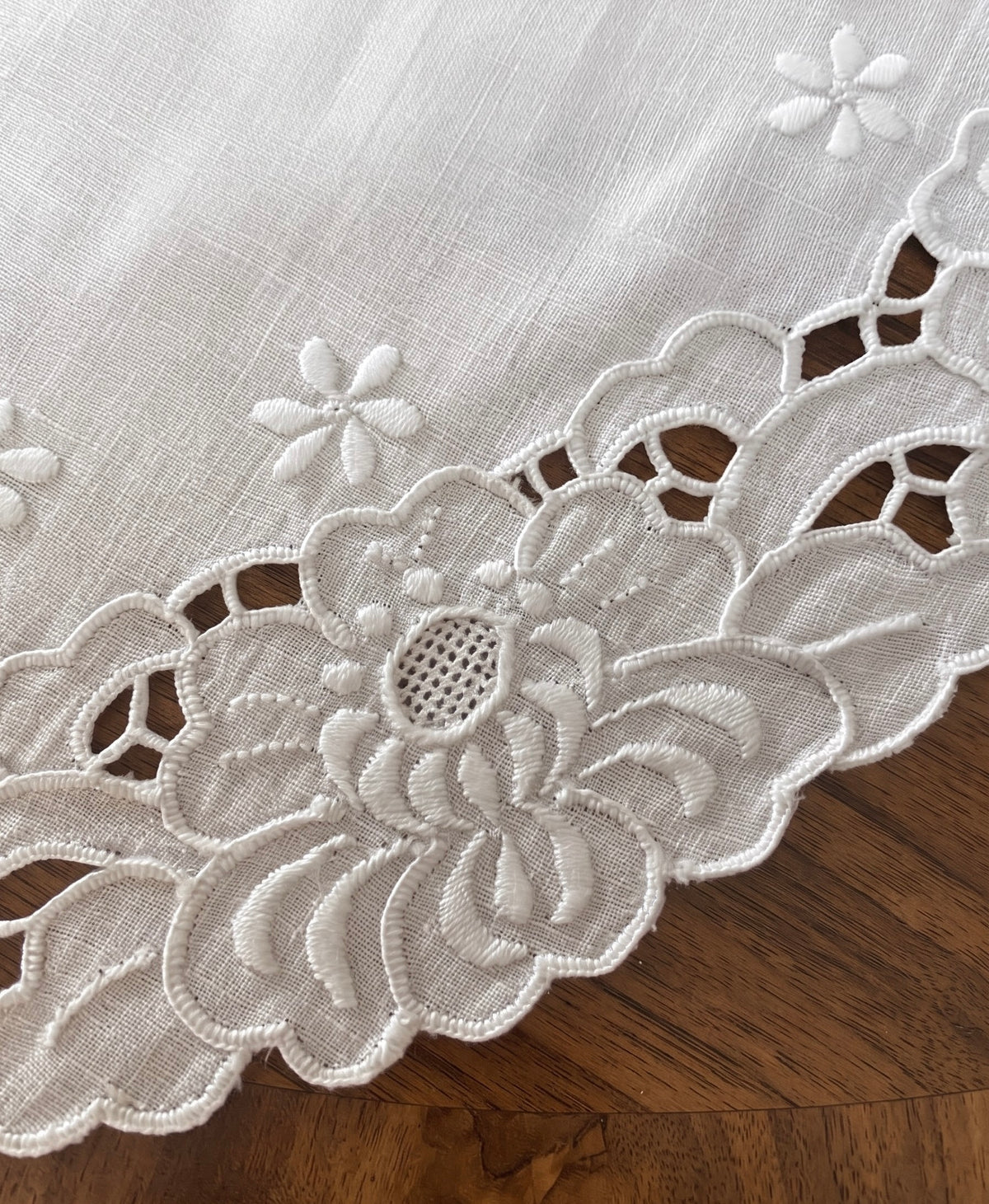 SET 8 TOVAGLIETTE/SOTTOPIATTI PURO LINO INTAGLIO CM 35x56
(@. Set8 eleg )
