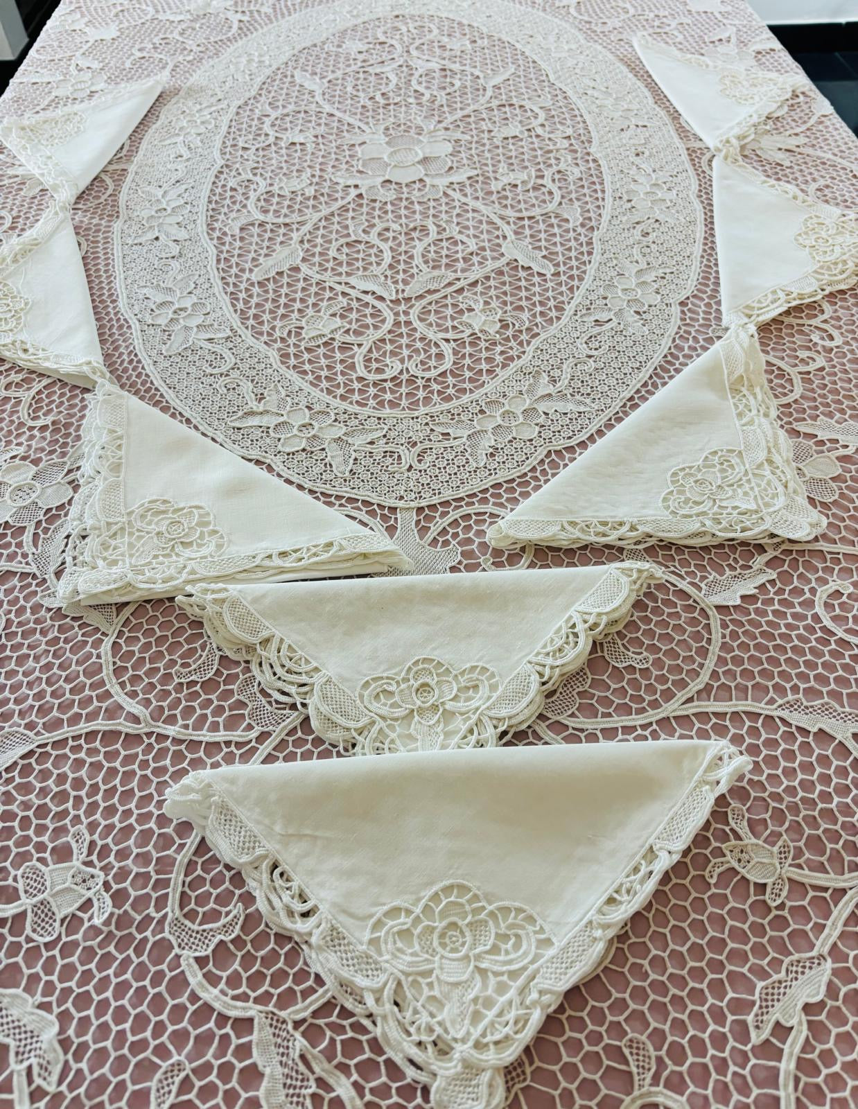 TOVAGLIA OVALE MISTO LINO E COTONE BIANCO PIZZO BURANO CM 170x220