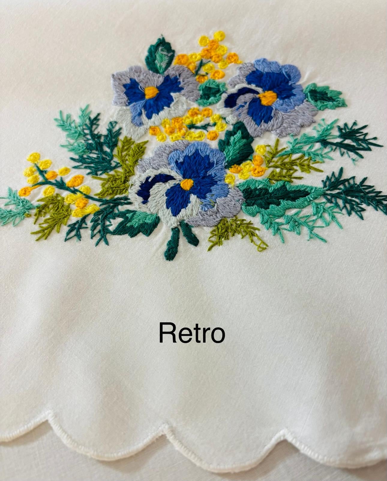 TOVAGLIA ROTONDA COTONE MERCERIZZATO BIANCO RICAMO A MANO PUNTO PIENO DIAMETRO CM 175