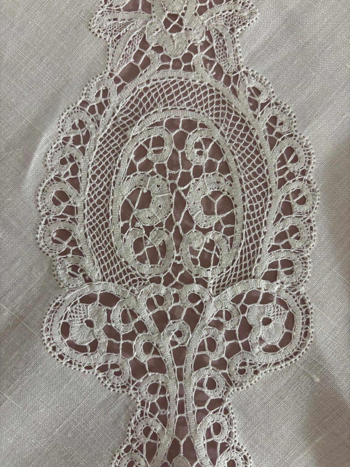 TOVAGLIA RETTANGOLARE PURO LINO BIANCO E PIZZO CANTÙ CM 165x275