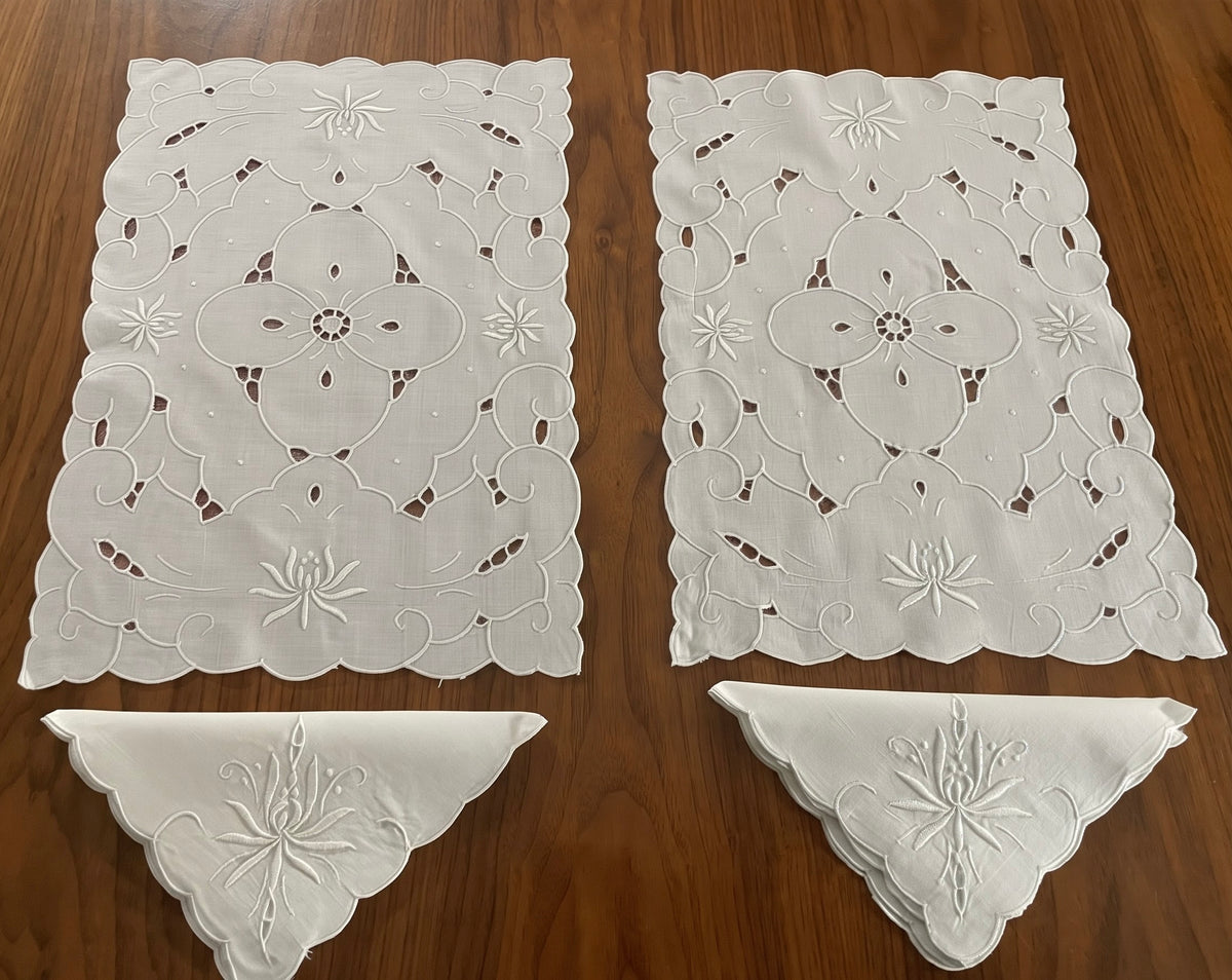 SET DI 8 TOVAGLIETTE AMERICANE
PURO COTONE BIANCO ( @. 8am.rag )