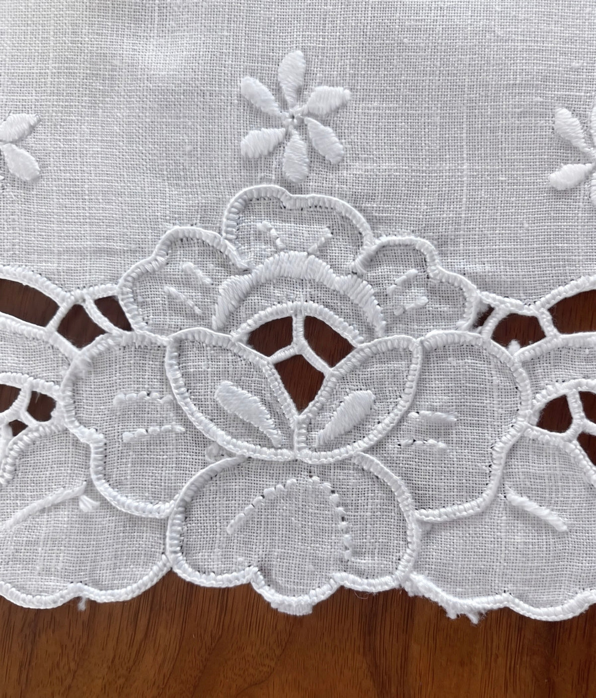 SET 8 TOVAGLIETTE/SOTTOPIATTI PURO LINO INTAGLIO CM 35x56
(@. Set8 eleg )