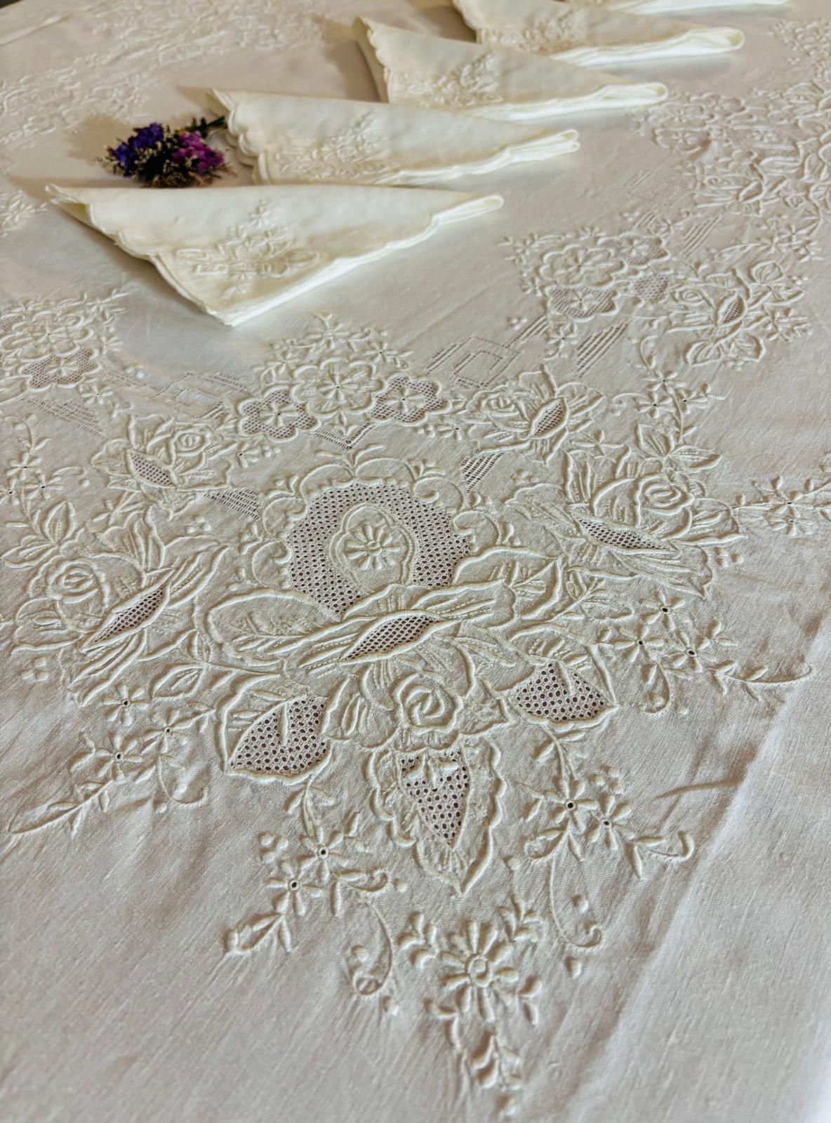 TOVAGLIA RETTANGOLARE PURO LINO BIANCO RICAMO A MANO PUNTO PIENO E SFILATO CM 165x260 (7P)