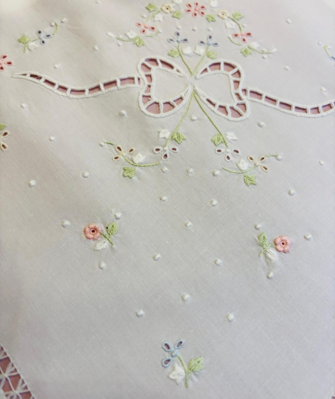 LENZUOLO COTONE PERCALLE RICAMO A MANO PUNTO PIENO E INTAGLIO BIANCO CM 270x290
