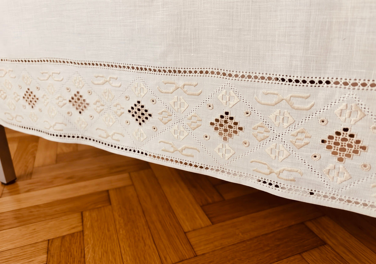 RECTANGULAR TABLECLOTH PURE FLAX ECRU ‘ HAND-EMBROIDERED PUNTO ANTICO 170x265 CM (@.Florentia12)