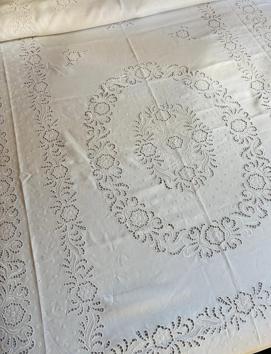 COPRILETTO PURO LINO BIANCO RICAMO A MANO INTANTO CM 235x270