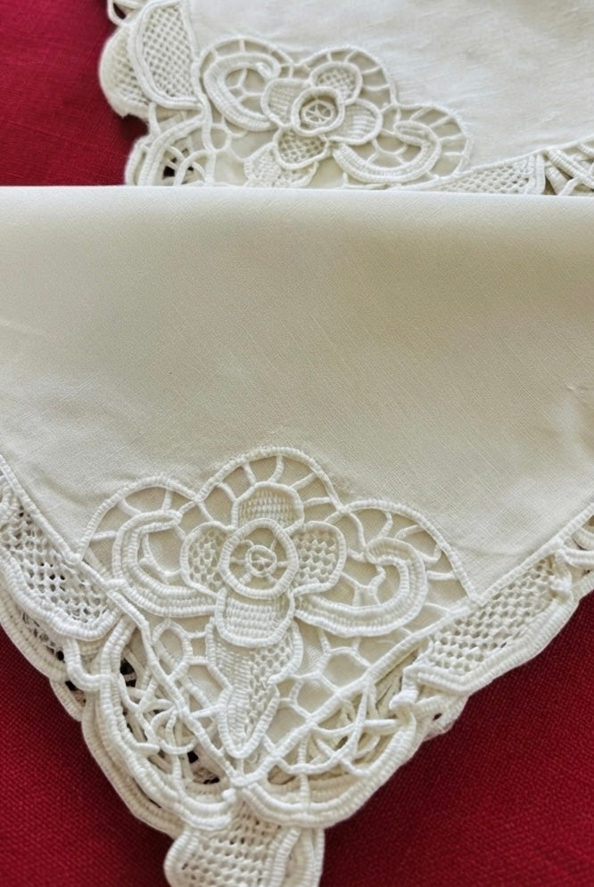 TOVAGLIA OVALE MISTO LINO E COTONE BIANCO PIZZO BURANO CM 170x220